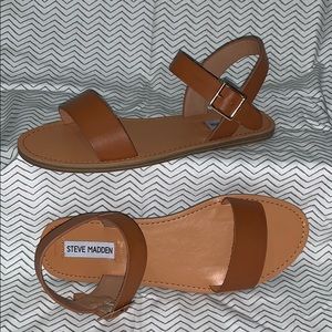 NWOT Steve Madden Sandals